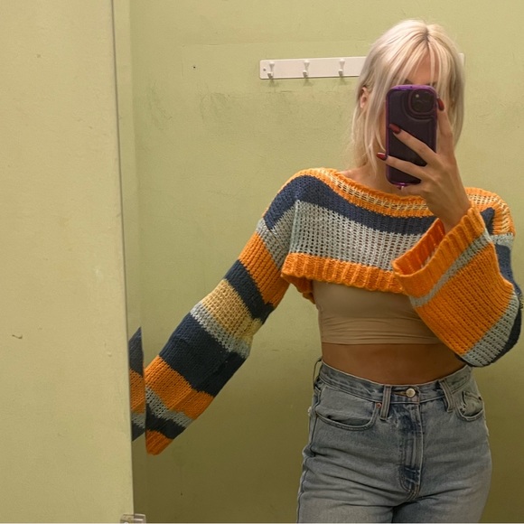 Cropped sweater - Picture 1 of 3